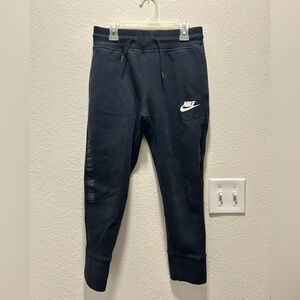 Nike Sportswear Spring 2018 tech fleece jogger sweat pants, big kid's size M